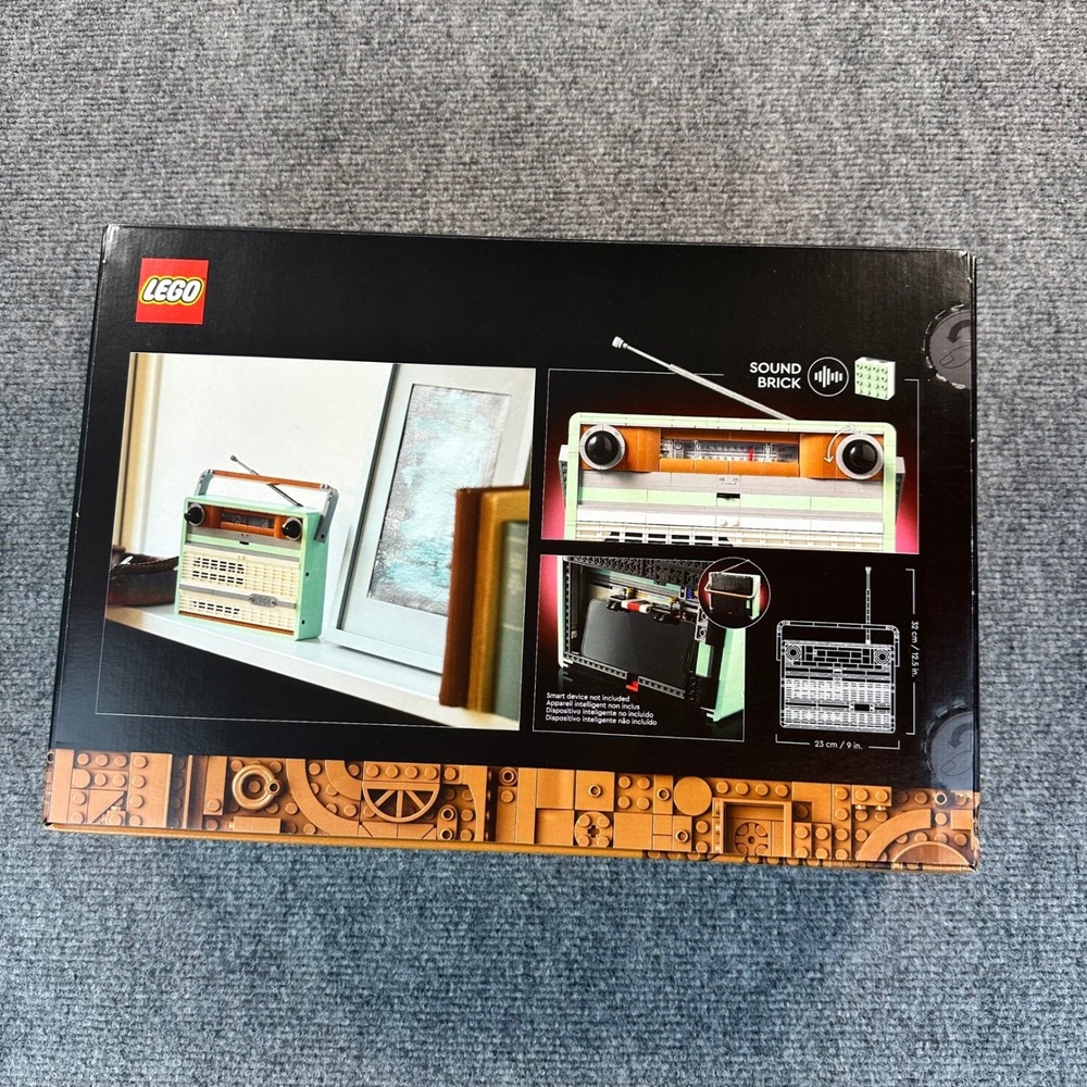 LEGO Icons Retro Radio Set 10334 Mint Green 906 PCS Vintage Style 18+ Blocks - Picture 3 of 7